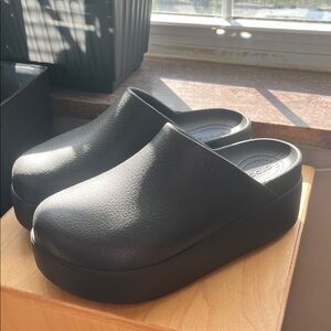 CROCS Black Platform Mules